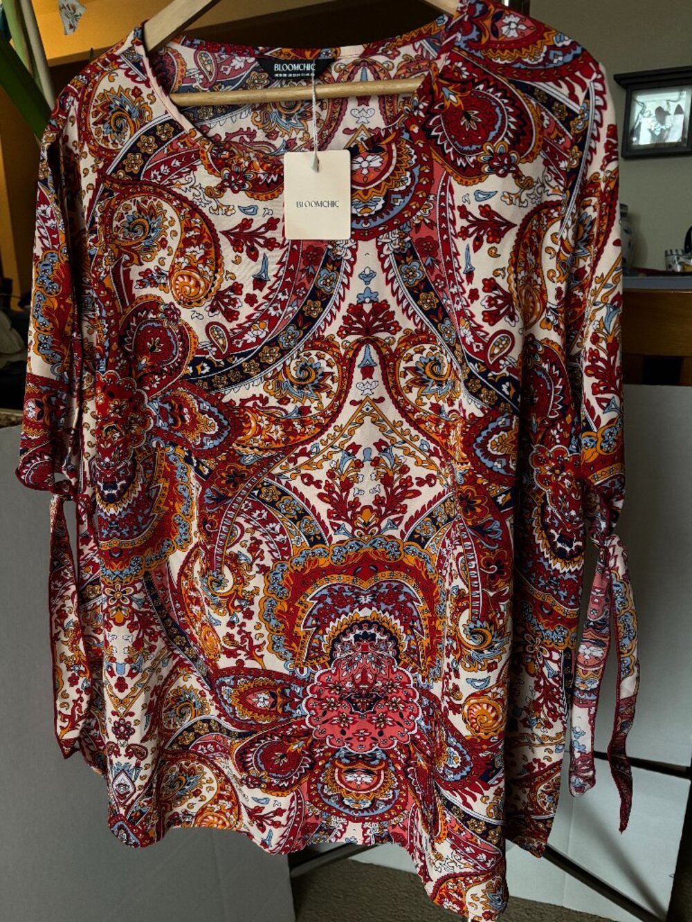 BLOOMCHIC BLOUSE  SIZE 18/20